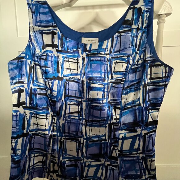 EUC ASL Tahari geometric blue tones shell lined top (8) - Picture 5 of 6